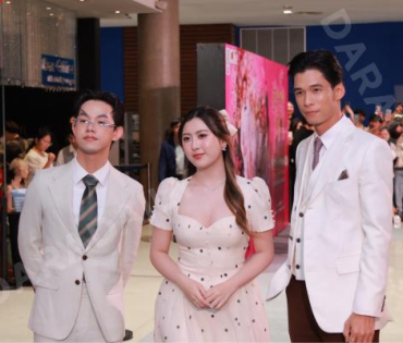 บรรยากาศรอบปฐมทัศน์ ละครเวที วันสละโสดกับโจทก์เก่าๆ เดอะสรวนมิวสิคัล นำแสดงโดย เจมส์ มาร์, แพร์ พิชช