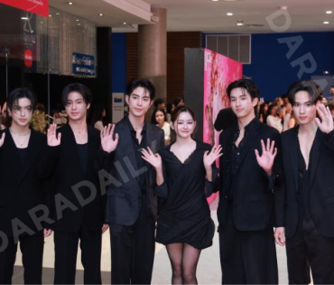 บรรยากาศรอบปฐมทัศน์ ละครเวที วันสละโสดกับโจทก์เก่าๆ เดอะสรวนมิวสิคัล นำแสดงโดย เจมส์ มาร์, แพร์ พิชช