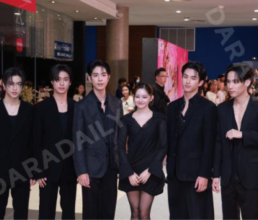 บรรยากาศรอบปฐมทัศน์ ละครเวที วันสละโสดกับโจทก์เก่าๆ เดอะสรวนมิวสิคัล นำแสดงโดย เจมส์ มาร์, แพร์ พิชช