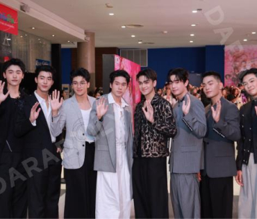 บรรยากาศรอบปฐมทัศน์ ละครเวที วันสละโสดกับโจทก์เก่าๆ เดอะสรวนมิวสิคัล นำแสดงโดย เจมส์ มาร์, แพร์ พิชช