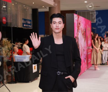 บรรยากาศรอบปฐมทัศน์ ละครเวที วันสละโสดกับโจทก์เก่าๆ เดอะสรวนมิวสิคัล นำแสดงโดย เจมส์ มาร์, แพร์ พิชช