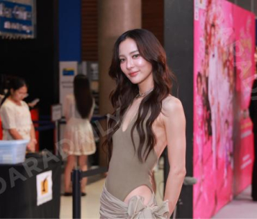 บรรยากาศรอบปฐมทัศน์ ละครเวที วันสละโสดกับโจทก์เก่าๆ เดอะสรวนมิวสิคัล นำแสดงโดย เจมส์ มาร์, แพร์ พิชช