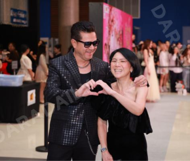 บรรยากาศรอบปฐมทัศน์ ละครเวที วันสละโสดกับโจทก์เก่าๆ เดอะสรวนมิวสิคัล นำแสดงโดย เจมส์ มาร์, แพร์ พิชช