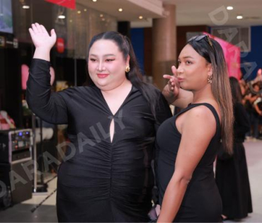 บรรยากาศรอบปฐมทัศน์ ละครเวที วันสละโสดกับโจทก์เก่าๆ เดอะสรวนมิวสิคัล นำแสดงโดย เจมส์ มาร์, แพร์ พิชช