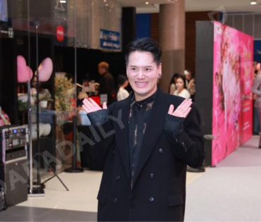 บรรยากาศรอบปฐมทัศน์ ละครเวที วันสละโสดกับโจทก์เก่าๆ เดอะสรวนมิวสิคัล นำแสดงโดย เจมส์ มาร์, แพร์ พิชช