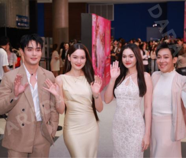 บรรยากาศรอบปฐมทัศน์ ละครเวที วันสละโสดกับโจทก์เก่าๆ เดอะสรวนมิวสิคัล นำแสดงโดย เจมส์ มาร์, แพร์ พิชช