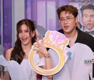 บรรยากาศรอบปฐมทัศน์ ละครเวที วันสละโสดกับโจทก์เก่าๆ เดอะสรวนมิวสิคัล นำแสดงโดย เจมส์ มาร์, แพร์ พิชช