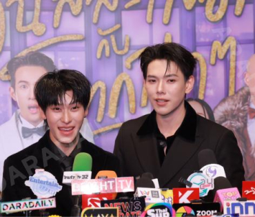 บรรยากาศรอบปฐมทัศน์ ละครเวที วันสละโสดกับโจทก์เก่าๆ เดอะสรวนมิวสิคัล นำแสดงโดย เจมส์ มาร์, แพร์ พิชช