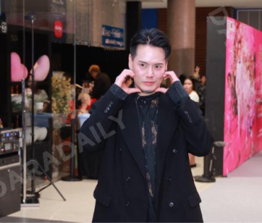 บรรยากาศรอบปฐมทัศน์ ละครเวที วันสละโสดกับโจทก์เก่าๆ เดอะสรวนมิวสิคัล นำแสดงโดย เจมส์ มาร์, แพร์ พิชช