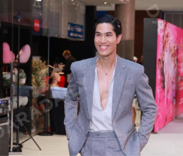 บรรยากาศรอบปฐมทัศน์ ละครเวที วันสละโสดกับโจทก์เก่าๆ เดอะสรวนมิวสิคัล นำแสดงโดย เจมส์ มาร์, แพร์ พิชช