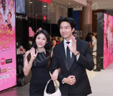 บรรยากาศรอบปฐมทัศน์ ละครเวที วันสละโสดกับโจทก์เก่าๆ เดอะสรวนมิวสิคัล นำแสดงโดย เจมส์ มาร์, แพร์ พิชช