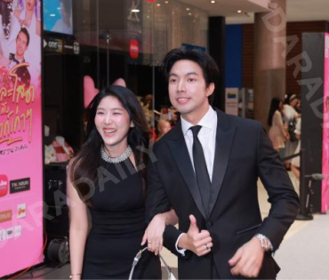 บรรยากาศรอบปฐมทัศน์ ละครเวที วันสละโสดกับโจทก์เก่าๆ เดอะสรวนมิวสิคัล นำแสดงโดย เจมส์ มาร์, แพร์ พิชช