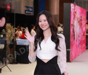 บรรยากาศรอบปฐมทัศน์ ละครเวที วันสละโสดกับโจทก์เก่าๆ เดอะสรวนมิวสิคัล นำแสดงโดย เจมส์ มาร์, แพร์ พิชช