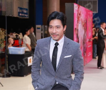 บรรยากาศรอบปฐมทัศน์ ละครเวที วันสละโสดกับโจทก์เก่าๆ เดอะสรวนมิวสิคัล นำแสดงโดย เจมส์ มาร์, แพร์ พิชช