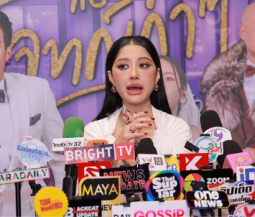 บรรยากาศรอบปฐมทัศน์ ละครเวที วันสละโสดกับโจทก์เก่าๆ เดอะสรวนมิวสิคัล นำแสดงโดย เจมส์ มาร์, แพร์ พิชช