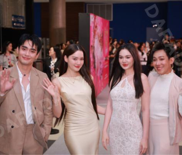 บรรยากาศรอบปฐมทัศน์ ละครเวที วันสละโสดกับโจทก์เก่าๆ เดอะสรวนมิวสิคัล นำแสดงโดย เจมส์ มาร์, แพร์ พิชช