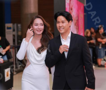 บรรยากาศรอบปฐมทัศน์ ละครเวที วันสละโสดกับโจทก์เก่าๆ เดอะสรวนมิวสิคัล นำแสดงโดย เจมส์ มาร์, แพร์ พิชช