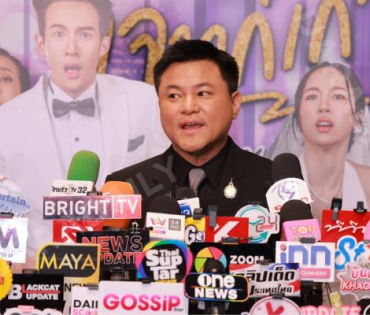 บรรยากาศรอบปฐมทัศน์ ละครเวที วันสละโสดกับโจทก์เก่าๆ เดอะสรวนมิวสิคัล นำแสดงโดย เจมส์ มาร์, แพร์ พิชช