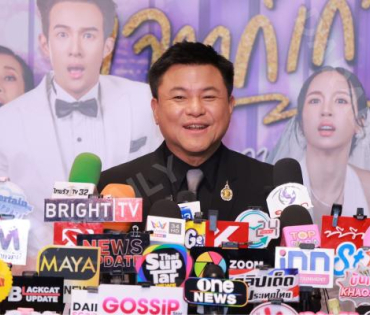 บรรยากาศรอบปฐมทัศน์ ละครเวที วันสละโสดกับโจทก์เก่าๆ เดอะสรวนมิวสิคัล นำแสดงโดย เจมส์ มาร์, แพร์ พิชช