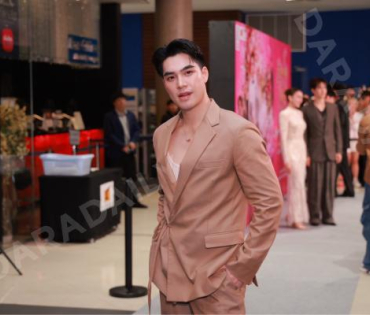 บรรยากาศรอบปฐมทัศน์ ละครเวที วันสละโสดกับโจทก์เก่าๆ เดอะสรวนมิวสิคัล นำแสดงโดย เจมส์ มาร์, แพร์ พิชช