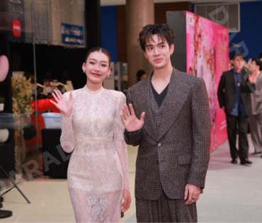 บรรยากาศรอบปฐมทัศน์ ละครเวที วันสละโสดกับโจทก์เก่าๆ เดอะสรวนมิวสิคัล นำแสดงโดย เจมส์ มาร์, แพร์ พิชช