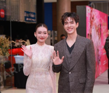 บรรยากาศรอบปฐมทัศน์ ละครเวที วันสละโสดกับโจทก์เก่าๆ เดอะสรวนมิวสิคัล นำแสดงโดย เจมส์ มาร์, แพร์ พิชช