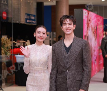 บรรยากาศรอบปฐมทัศน์ ละครเวที วันสละโสดกับโจทก์เก่าๆ เดอะสรวนมิวสิคัล นำแสดงโดย เจมส์ มาร์, แพร์ พิชช