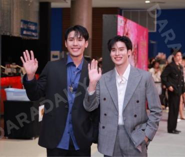 บรรยากาศรอบปฐมทัศน์ ละครเวที วันสละโสดกับโจทก์เก่าๆ เดอะสรวนมิวสิคัล นำแสดงโดย เจมส์ มาร์, แพร์ พิชช