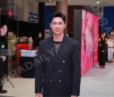 บรรยากาศรอบปฐมทัศน์ ละครเวที วันสละโสดกับโจทก์เก่าๆ เดอะสรวนมิวสิคัล นำแสดงโดย เจมส์ มาร์, แพร์ พิชช