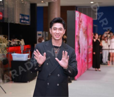 บรรยากาศรอบปฐมทัศน์ ละครเวที วันสละโสดกับโจทก์เก่าๆ เดอะสรวนมิวสิคัล นำแสดงโดย เจมส์ มาร์, แพร์ พิชช