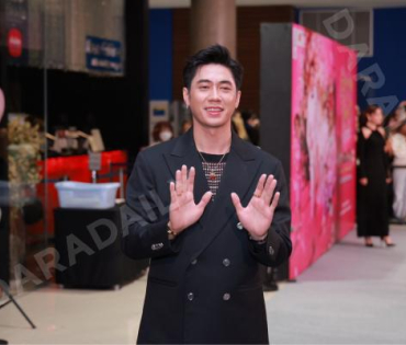 บรรยากาศรอบปฐมทัศน์ ละครเวที วันสละโสดกับโจทก์เก่าๆ เดอะสรวนมิวสิคัล นำแสดงโดย เจมส์ มาร์, แพร์ พิชช