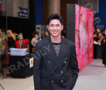 บรรยากาศรอบปฐมทัศน์ ละครเวที วันสละโสดกับโจทก์เก่าๆ เดอะสรวนมิวสิคัล นำแสดงโดย เจมส์ มาร์, แพร์ พิชช