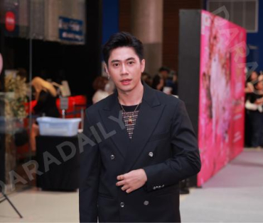 บรรยากาศรอบปฐมทัศน์ ละครเวที วันสละโสดกับโจทก์เก่าๆ เดอะสรวนมิวสิคัล นำแสดงโดย เจมส์ มาร์, แพร์ พิชช