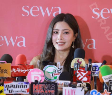 งาน “Sewa Glow Reborn” พบ เจนเย่ เมธิกา 