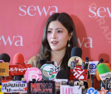 งาน “Sewa Glow Reborn” พบ เจนเย่ เมธิกา 