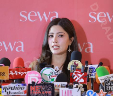 งาน “Sewa Glow Reborn” พบ เจนเย่ เมธิกา 