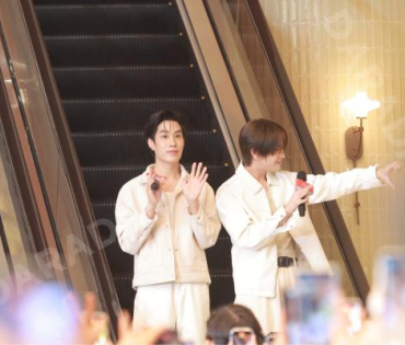 งาน “Sewa Glow Reborn” พบ เจนเย่ เมธิกา 