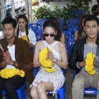 อั้ม-พัชราภา, เวียร์-ศุกลวัฒน์ และเหล่านักแสดงนำร่วมบวงสรวงละครเรื่อง “พราว”