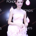 ญาญ่า มาร์ช ในชุดสีชมพูสุดฟรุ้งฟริ้ง