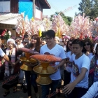 "หมาก" ควง "คิม" พร้อมแฟนคลับ ทำบุญที่วัดศรีบุญเรือง จ.พะเยา