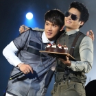 สุดฟิน! "ฮั่น-แกง" โชว์เซอร์ไพร์สกลางเวทีคอนเสิร์ต