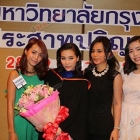 สุดชื่นมื่น! เก็บตกภาพงานรับปริญญา "เต้ย-จันจิ"