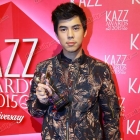 "กัปตัน&ไวท์" ควงคู่นำทัพเหล่าดารา-คนดัง ร่วมงาน "Kazz Awards 2015"