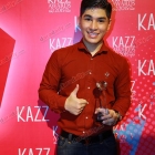 "กัปตัน&ไวท์" ควงคู่นำทัพเหล่าดารา-คนดัง ร่วมงาน "Kazz Awards 2015"