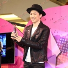 "กัปตัน&ไวท์" ควงคู่นำทัพเหล่าดารา-คนดัง ร่วมงาน "Kazz Awards 2015"