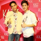 "กัปตัน&ไวท์" ควงคู่นำทัพเหล่าดารา-คนดัง ร่วมงาน "Kazz Awards 2015"