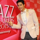 "กัปตัน&ไวท์" ควงคู่นำทัพเหล่าดารา-คนดัง ร่วมงาน "Kazz Awards 2015"