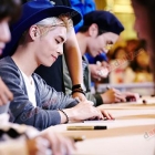 "SHINee" (ชายนี่) แจกลายเซ็นในงาน "Married To The Music Fan Signing" สุดใกล้ชิด