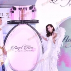 งานเปิดตัวน้ำหอม "Angel Kiss" ของนางเอกซุป'ตาร์ "ปู ไปรยา"