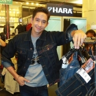 เหล่านักแสดงชื่อดัง นำทีมเดินแฟชั่นงาน Robinson I go jeans